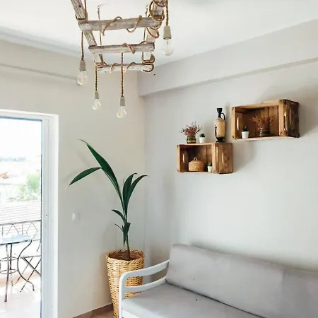Charming 2-Bedroom Apartment Close To Amenities