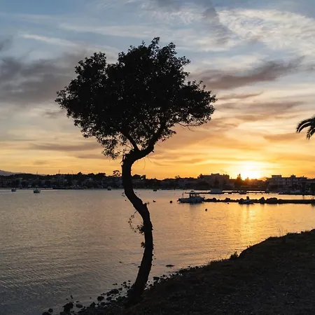 Charming 2-Bedroom Apartment Close To Amenities Porto Heli